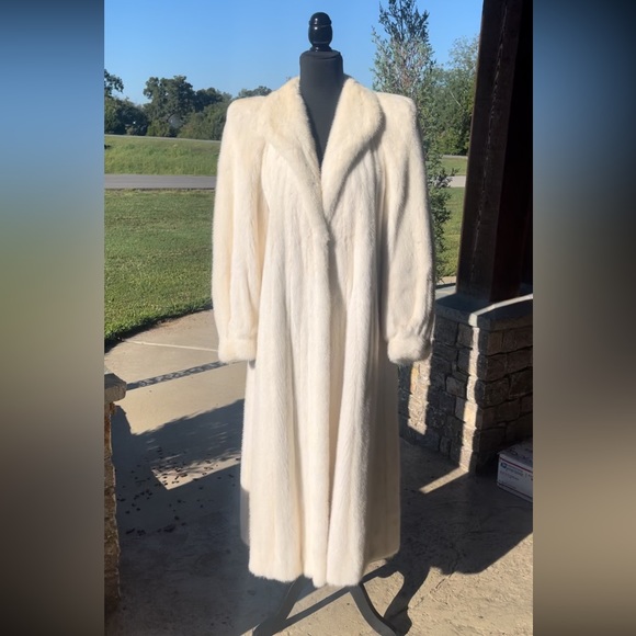 SOLD - Picture 1 of 16